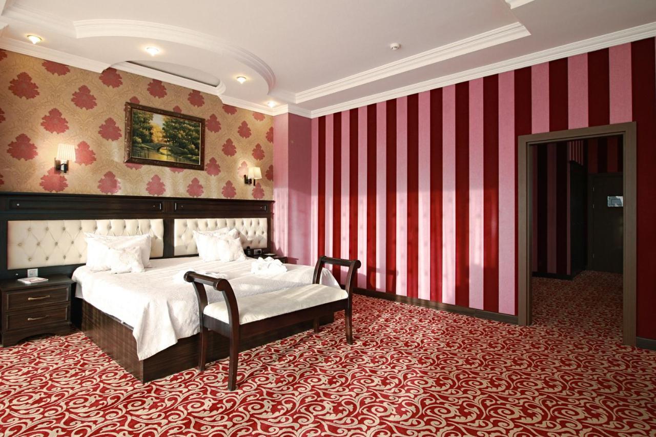 Otel New 4*